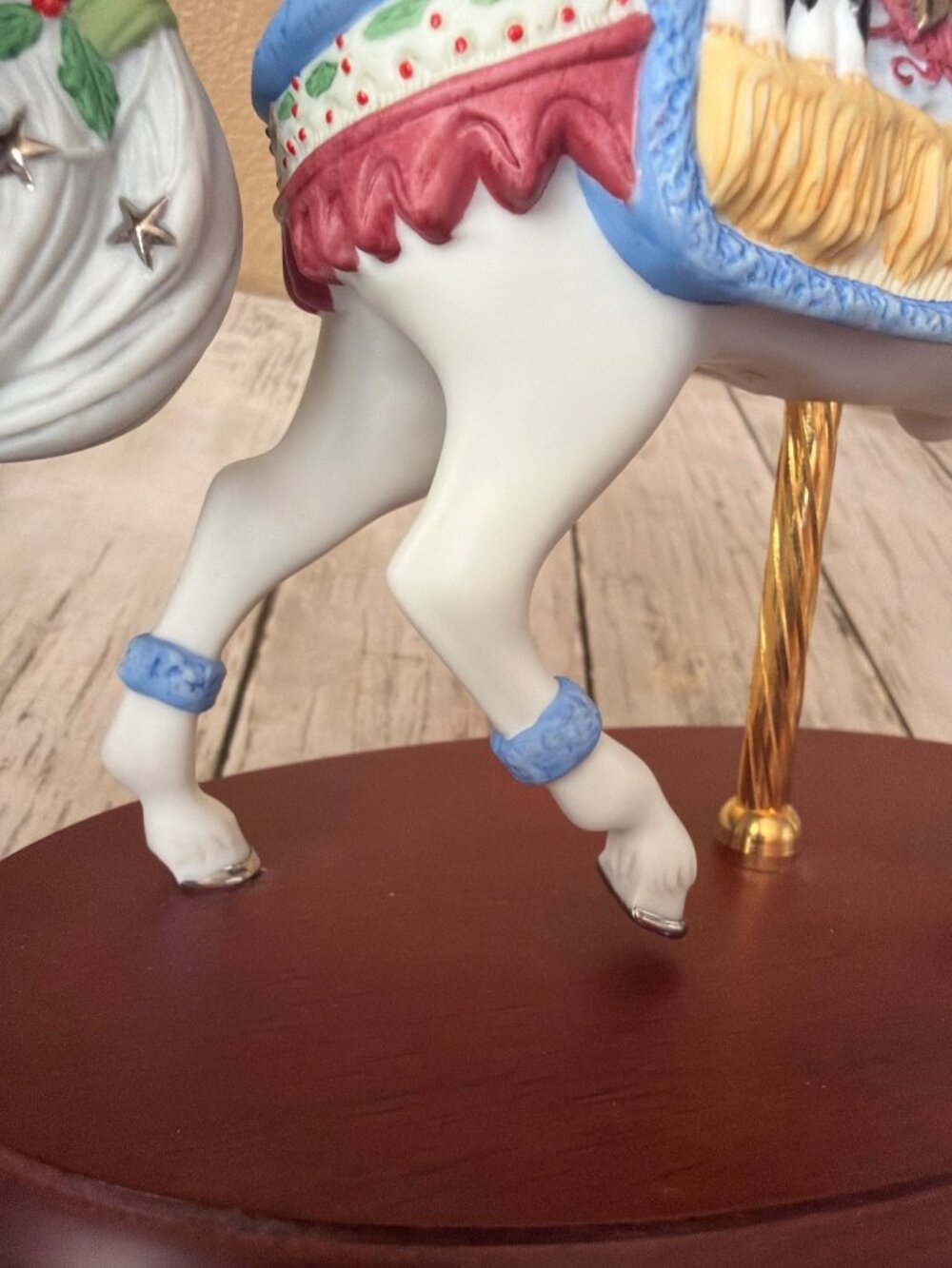 Lenox 2000 Porcelain Christmas Carousel Horse Figurine Penguins Saddle Wood Base - Picture 13 of 14
